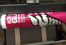 Promovare outdoor: Diferențe între printul pe poliplan, whiteback și blueback