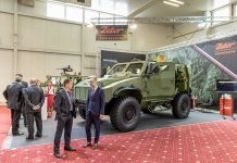 Inovațiile expoziției internaționale de tehnici de apărare IDEB 2018: vehiculul tactic blindat 4×4, GERLACH și vehiculul tactic ușor, FOX