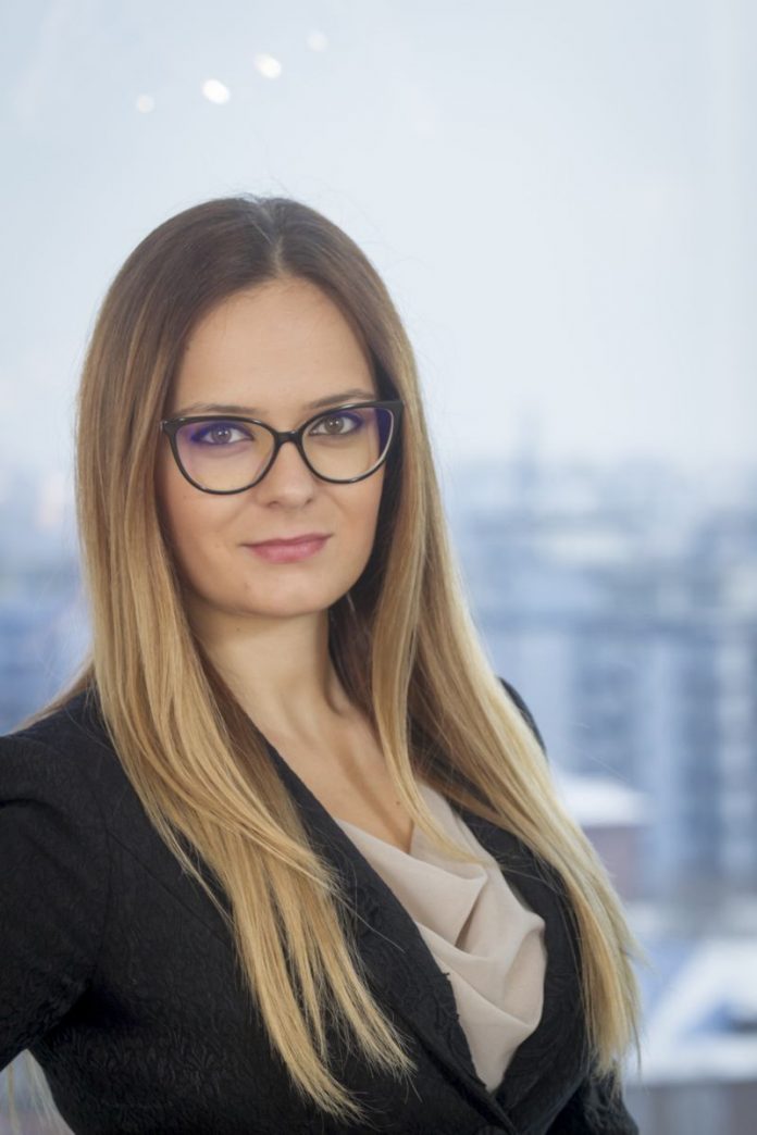 Amanda Dancescu color