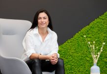 FLOWX.AI deschide birou la Paris pentru a se dezvolta în Europa după obținerea rundei de finanțare de la finalul lui 2021