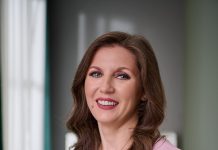 MOBEXPERT este în premieră partener oficial UNTOLD Festival, în cadrul căruia aduce conceptul inovator Living in the Magic