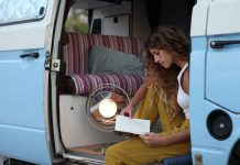 IKEA și Little Sun lansează colecția SAMMANLÄNKAD, care explorează sursele de lumină naturală