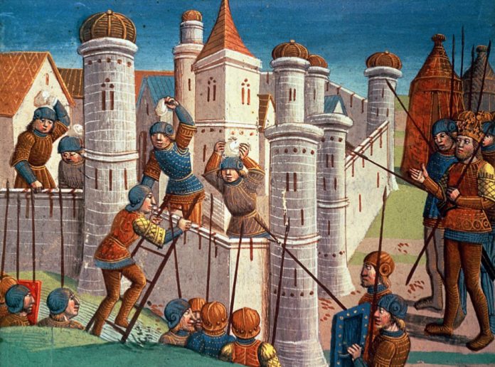 10-Medieval-Siege-Weapons