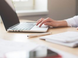 Sondaj eJobs – 46% dintre candidați au încercat să-și schimbe jobul cel puțin o dată în ultima lună. Salariul afișat, feedback-ul de la angajator și un număr mai mare de joburi disponibile sunt principalele așteptări pe care le au candidații atunci când caută un loc de muncă